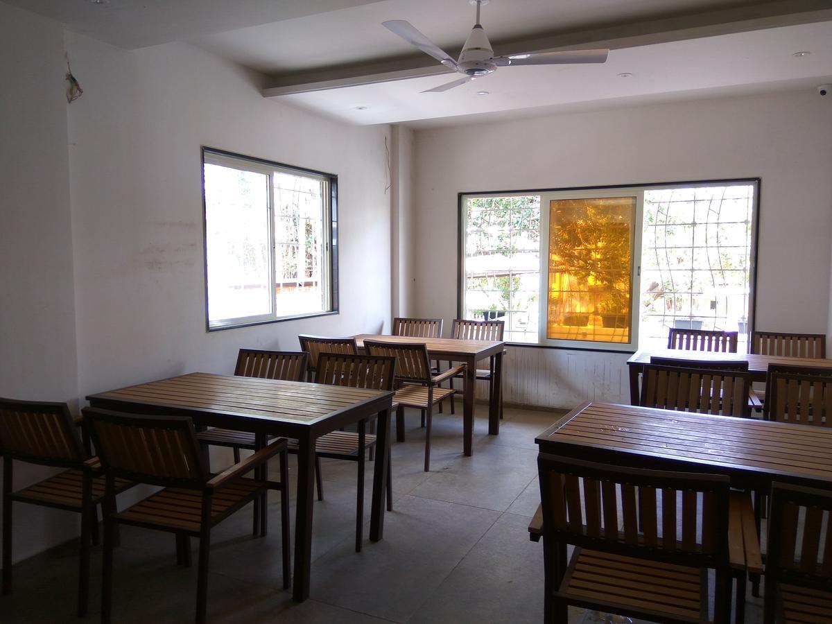 Manasi Inn Sātāra Exterior foto